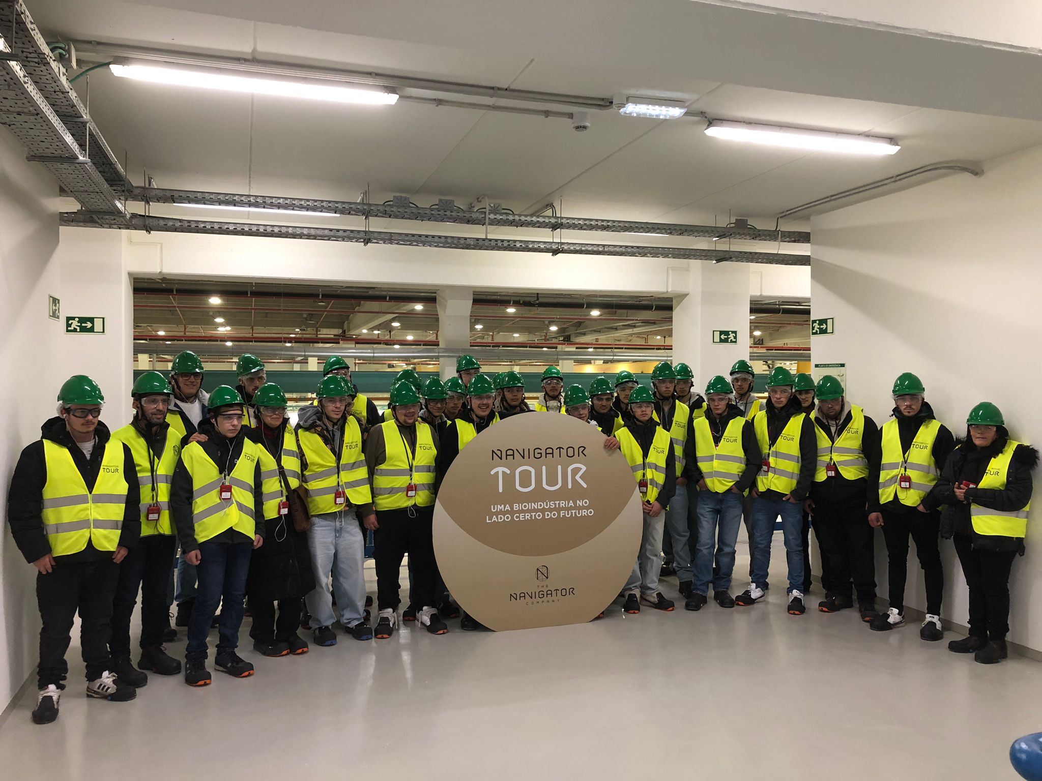 Escola Profissional Agr&iacute;cola Engenheiro Silva Nunes conhece o setor florestal de perto